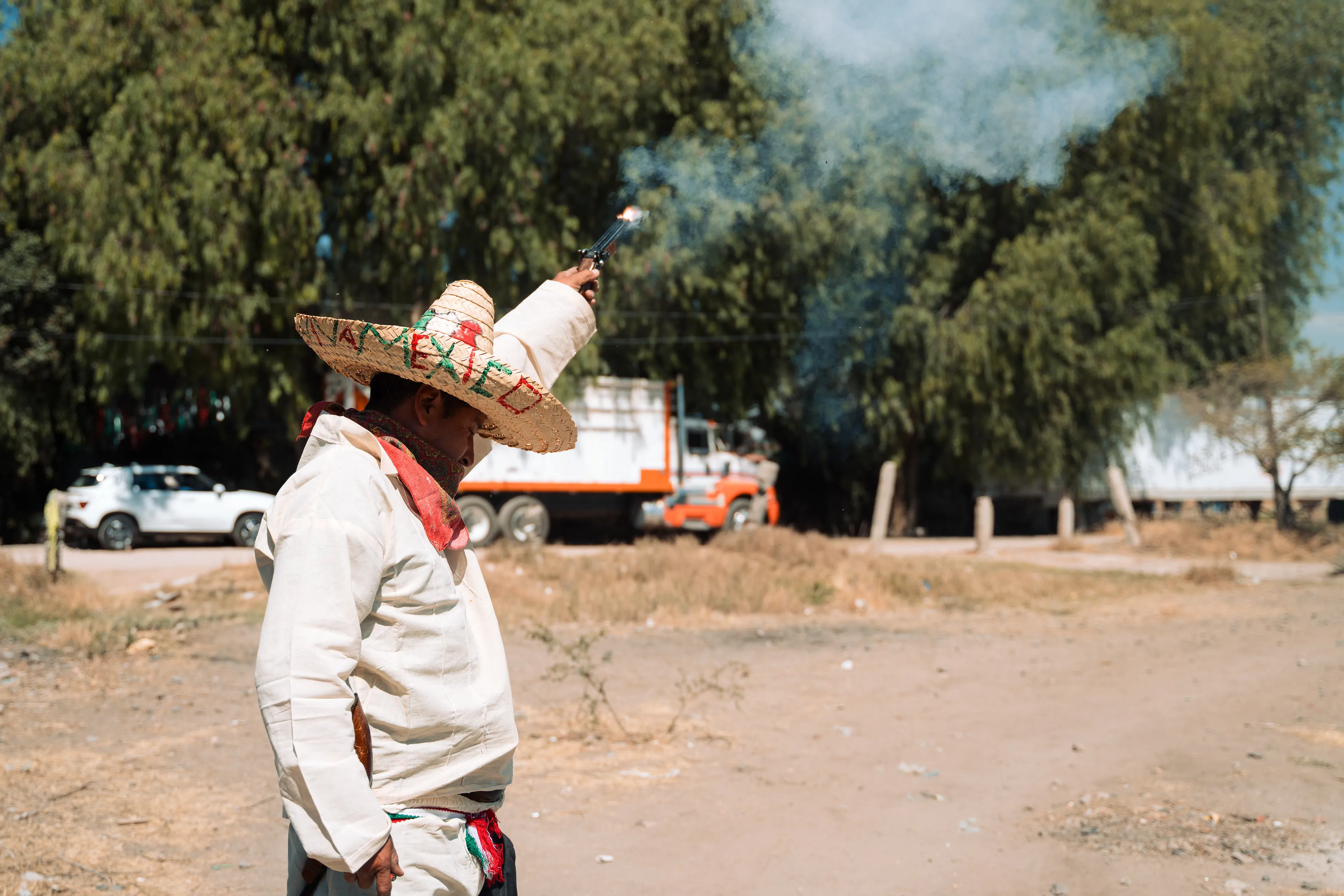 Exploding Hammers, Mexico photo 10
